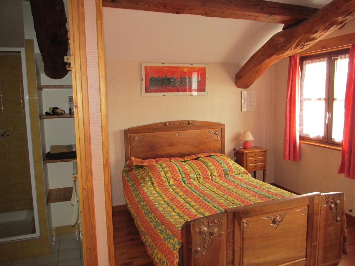 Bed and Breakfast La Vache Sur Le Toit Montagny  Exterior foto